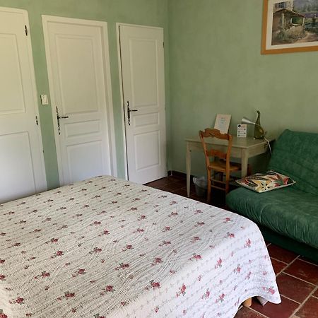 Ll Poulidetto Bed & Breakfast Lioux Bagian luar foto