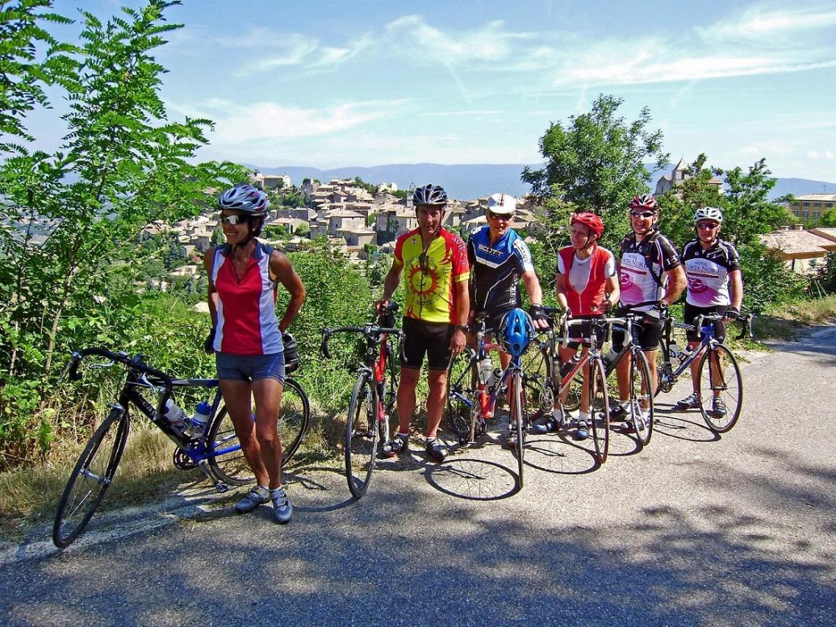 Ll Poulidetto Bed & Breakfast Lioux Bagian luar foto