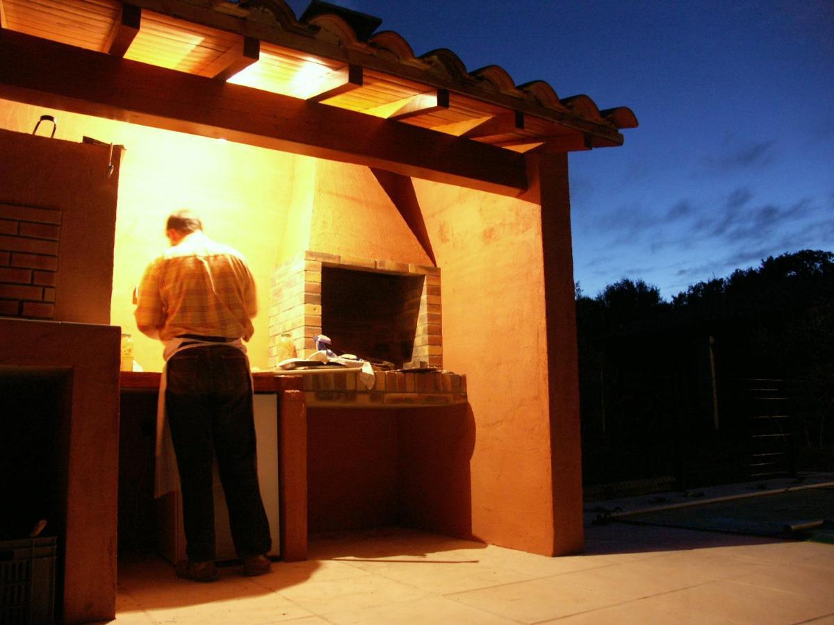 Ll Poulidetto Bed & Breakfast Lioux Bagian luar foto