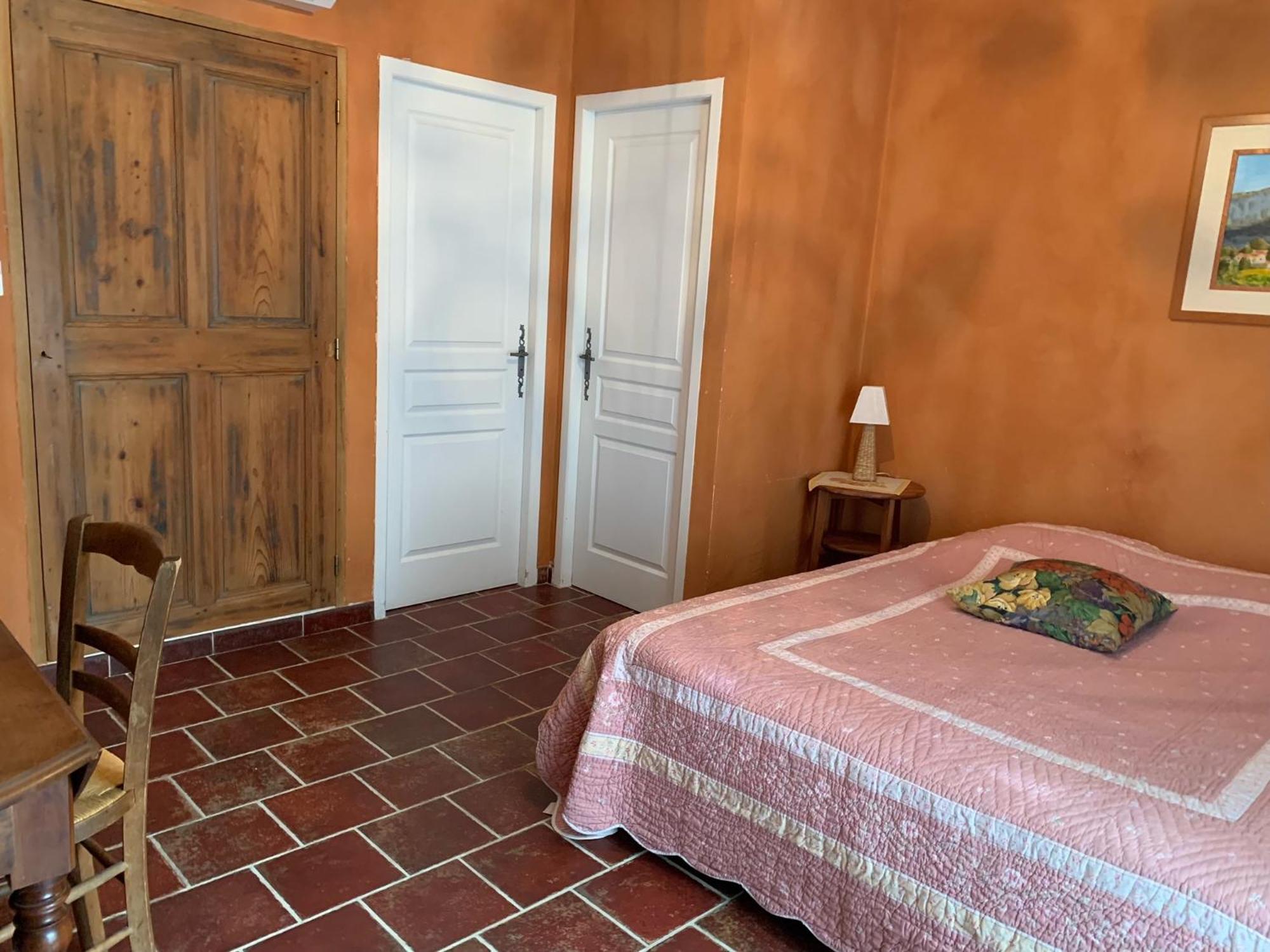 Ll Poulidetto Bed & Breakfast Lioux Bagian luar foto